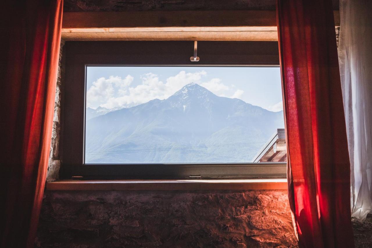 Appartamenti Montemezzo Le Case In Pietra Vista Lago Gera Lario Exteriör bild